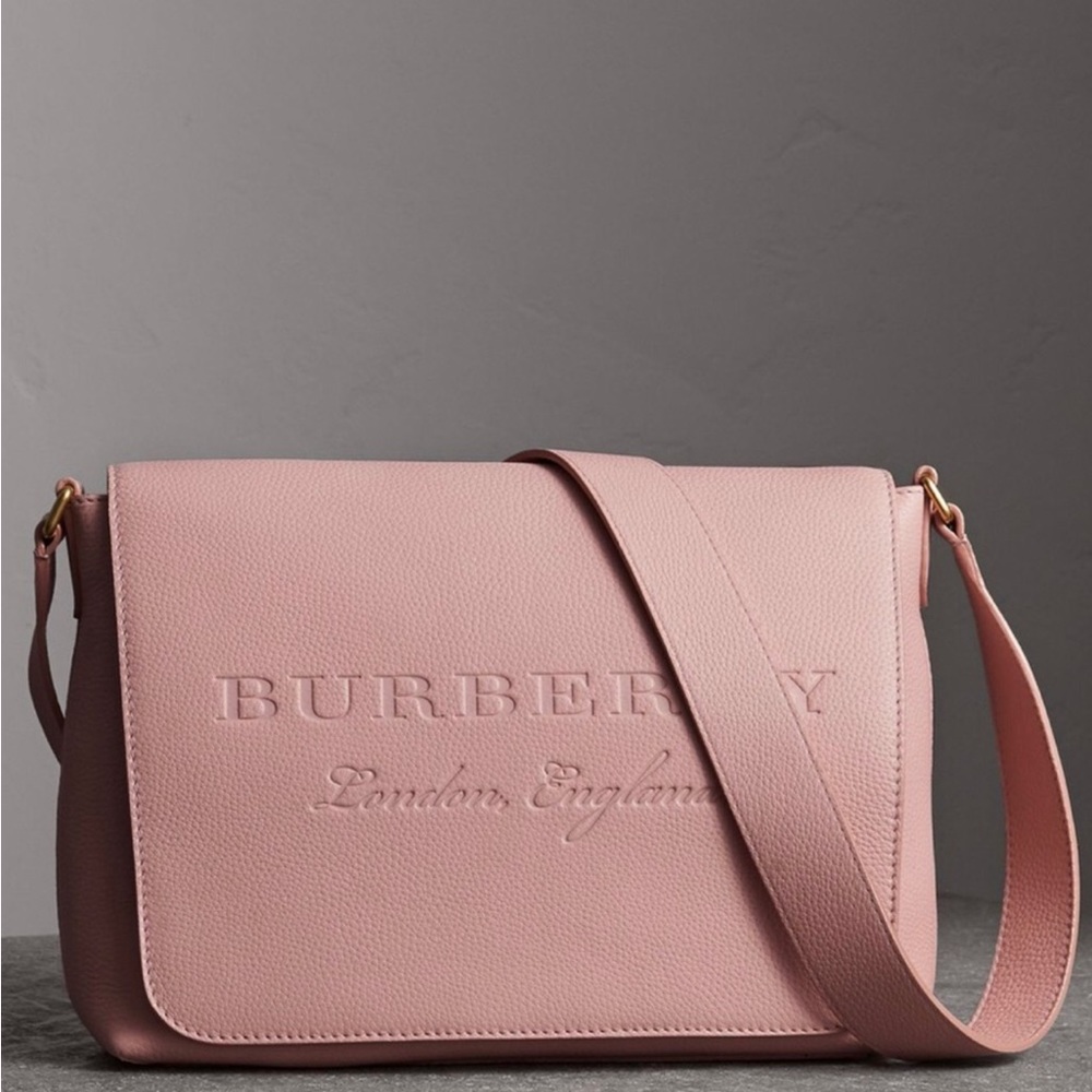Authentic BURBERRY Messanger Bag H17cm x W25 cm x D9 cm in Pink Barely Worn.. - Picture 4 of 6